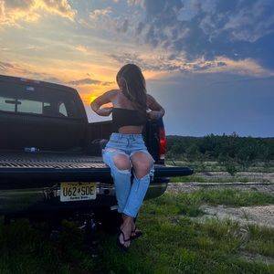 Meet your Posher, Jasmine